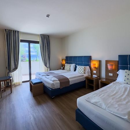 Hotel Arena ซีร์มิโอเน ภายนอก รูปภาพ