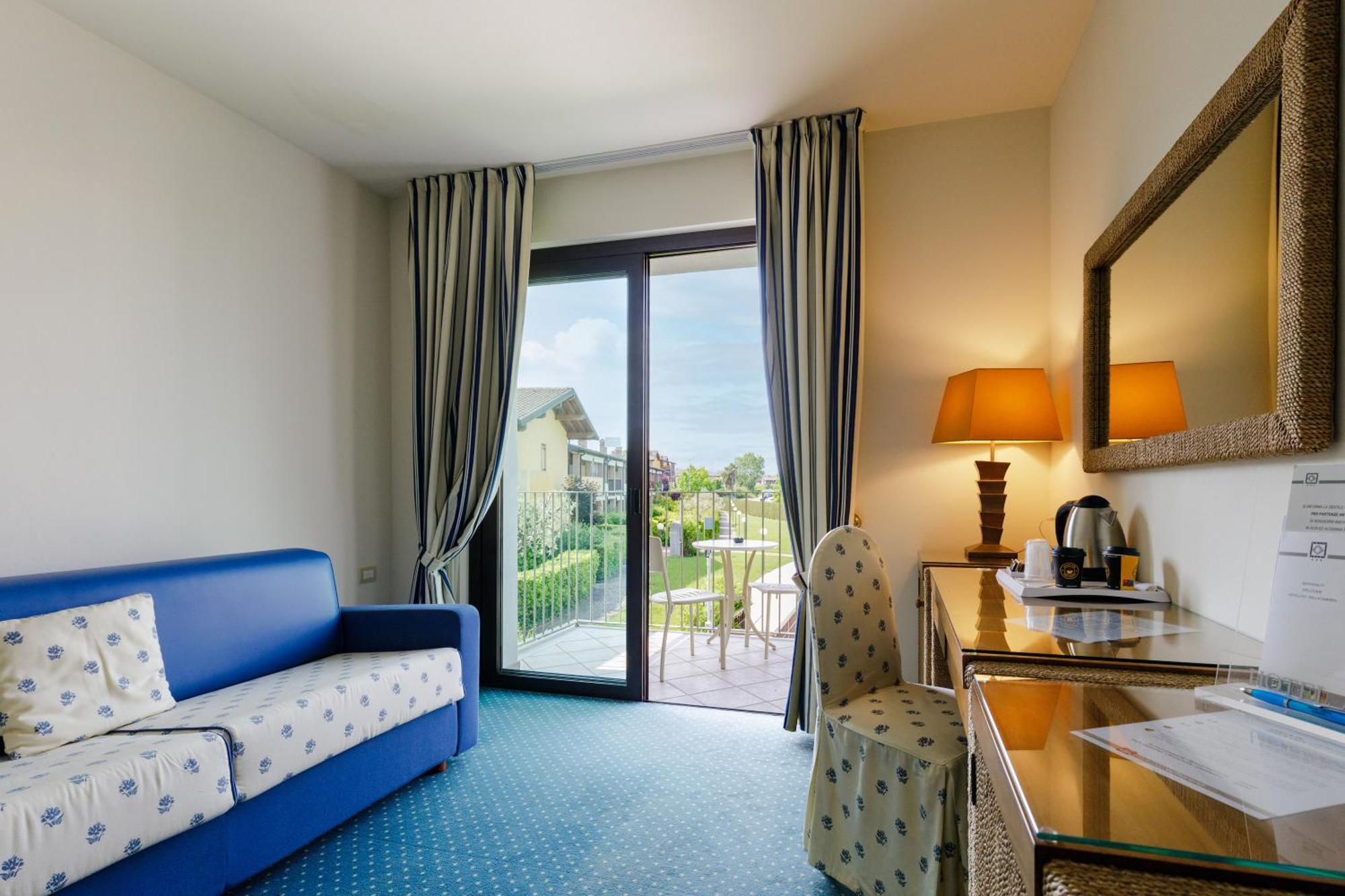 Hotel Arena ซีร์มิโอเน ภายนอก รูปภาพ